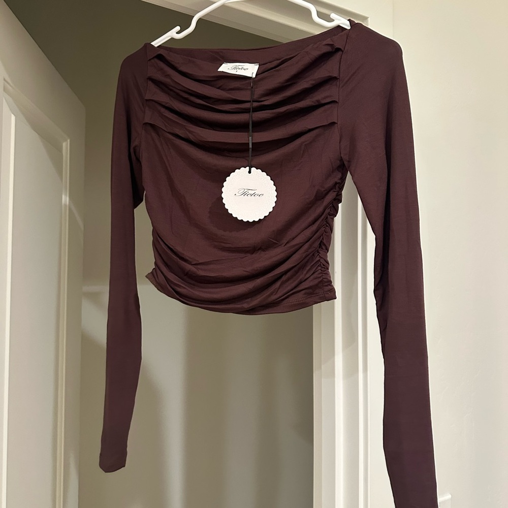 Chic Long Sleeve Top in Rich Brown